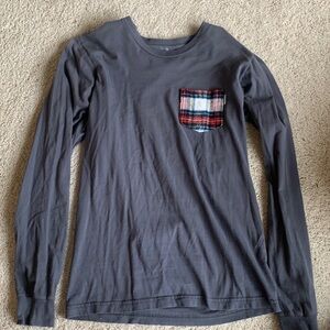 Gray long sleeve Serengetee with plaid pocket on front